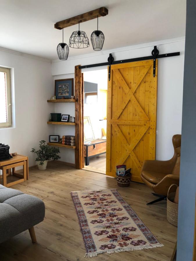 Nantucket Guesthouse Vrbas Bagian luar foto